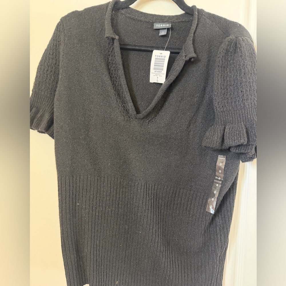 NWT TORRID Vegan Cashmere Ruffle Sleeved Sweater. Size L